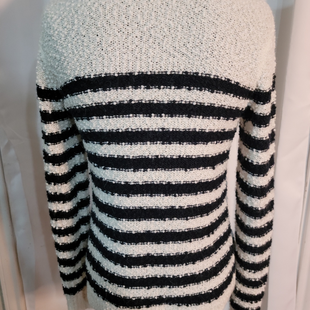 Sweater - Picture 3 of 5